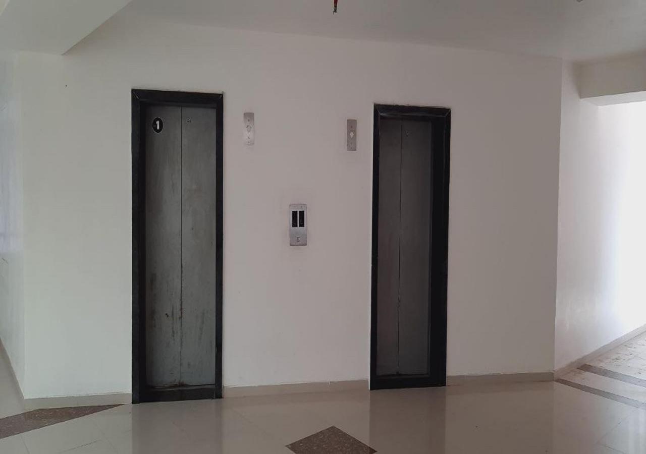 Ferienwohnung Staeg Skyline View 3Bhk - 1404 Indore Exterior foto